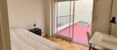 2 bedrooms, WiFi, bed sheets