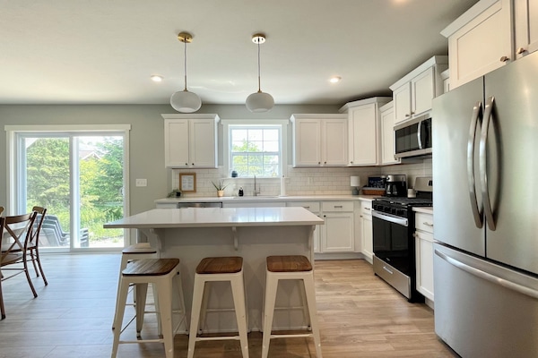 Frigorífic, microones, forn i placa de cuina