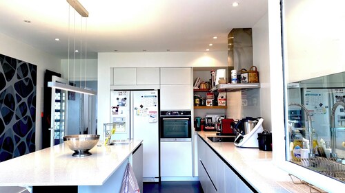 Maison Basque Familiale et Piscine Chauffée 9pers