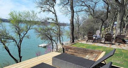 The Lookout at Lakewood, Lakefront Paradise with Ultimate Entertainment, Hot Tub and Dock
