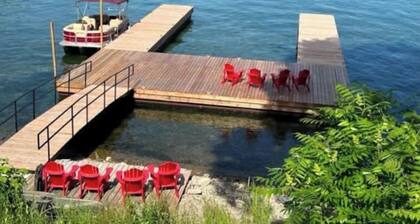 Anchorage Bay River Cottages. "Cozy Cottage"