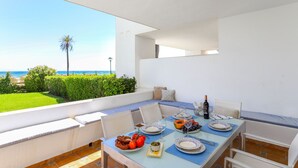Outdoor dining - Beachfront with large garden  - Los Monteros Palm Beach (Marbella)