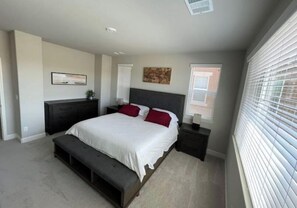 4 bedrooms, iron/ironing board, free WiFi, bed sheets
