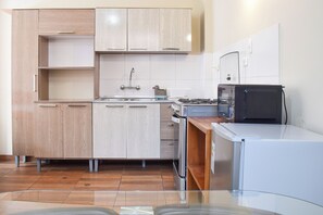 Mikrowelle, Ofen, Herdplatte, Wasserkocher