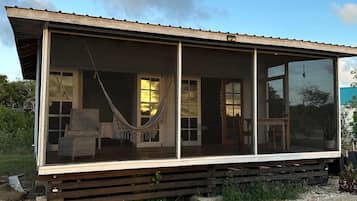 Cabane Design, 1 chambre, cuisine, vue mer