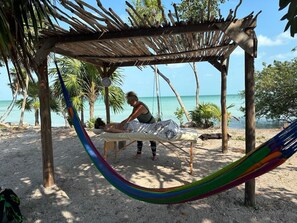 Massage på stranden, massagebehandlinger
