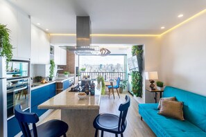 Apartment | 2 bedrooms, in-room safe, desk, iron/ironing board