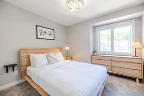 3 bedrooms, iron/ironing board, travel cot, free WiFi