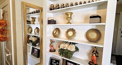 Royal European Corner to a Romantic Gateaway by Downtown-Houston, Heights & WOMH