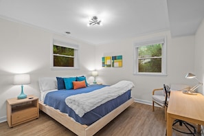 4 habitaciones, escritorio, tabla de planchar con plancha y wifi 
