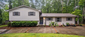 Midcentury Home w/King suites near Duke/Downtown