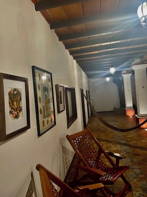 1-inch Smart TV with digital channels - HOTEL CASA TERESA GALERIA CAFE (Juchitan de Zaragoza)