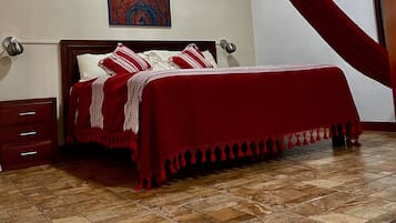 Habitación Confort, 1 cama King size, aire acondicionado, planta baja | 1 habitación, decoración personalizada y muebles diferentes