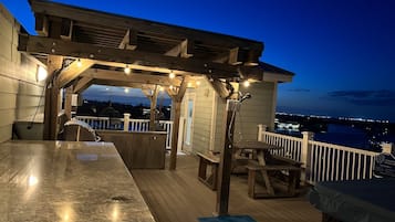 Luxury Room, Ensuite (Marina View) | Terrace/patio