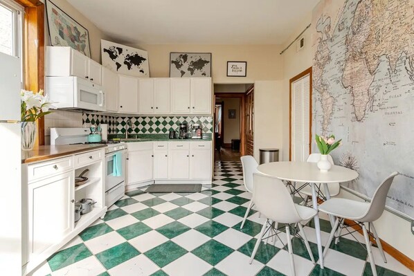 Private kitchen