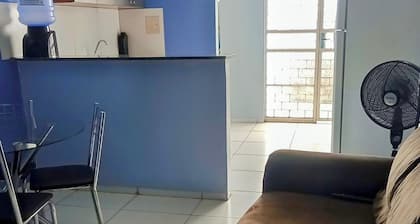 Apartamento Mobiliado à Dois QuarteirÔes do Centro