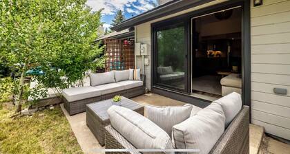 Prime Location Townhouse in EagleVail, perfect for Ski and Summer vacations