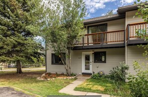 Exterior detail - Prime Location Townhouse in EagleVail, perfect for Ski and Summer vacations (Avon)