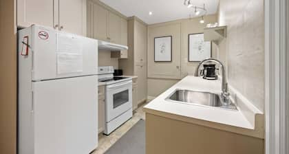 Farmhouse Apartment @ Guelph, Elora & Fergus
