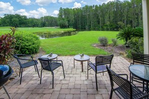 Outdoor dining - First Floor 2bd/2ba Fully Remodeled Condo in Saddlebrook (Wesley Chapel)