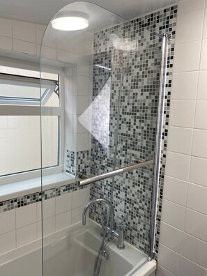 Towels, soap, shampoo, toilet paper