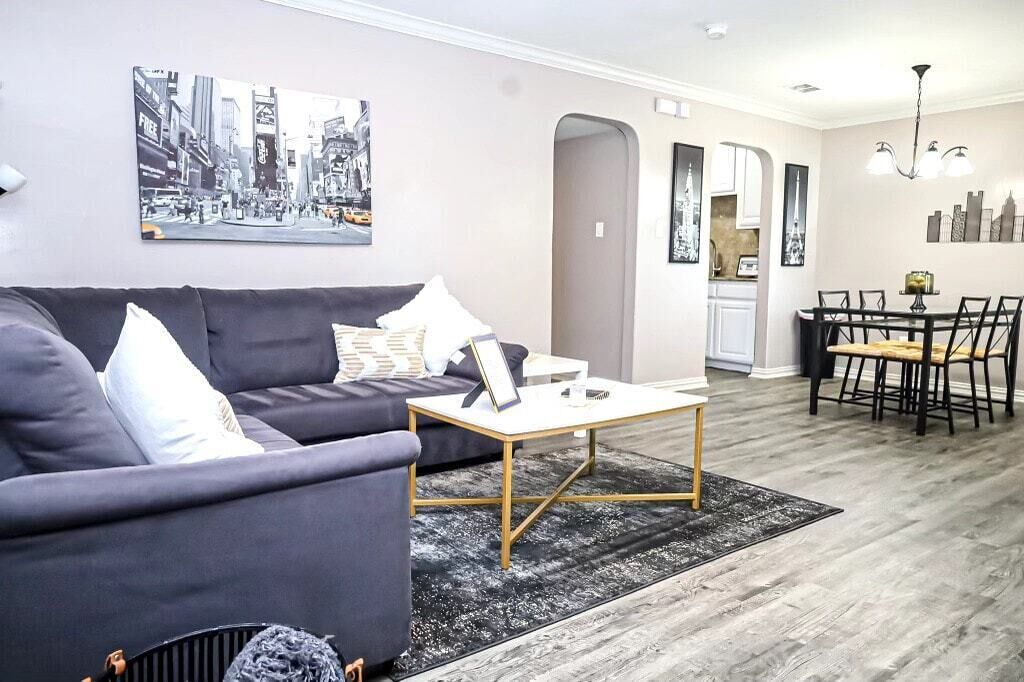 Arlington Comfy 2/Bd Walk to At&T Stadium