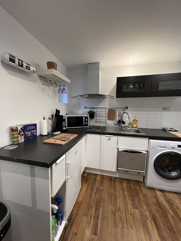 Fridge, microwave, coffee/tea maker, electric kettle