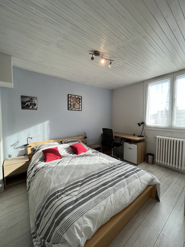 3 habitaciones, wifi gratis y ropa de cama