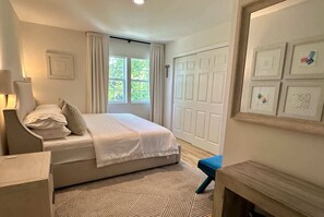 4 quartos, ferros/tábuas de passar roupa, Wi-Fi, roupa de cama