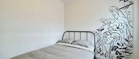 1 bedroom, free WiFi, bed sheets
