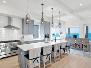 House, Multiple Beds, Pool Access, Ocean View | Private kitchen | Fridge, microwave, oven, stovetop - Viviana #5 (Pensacola)