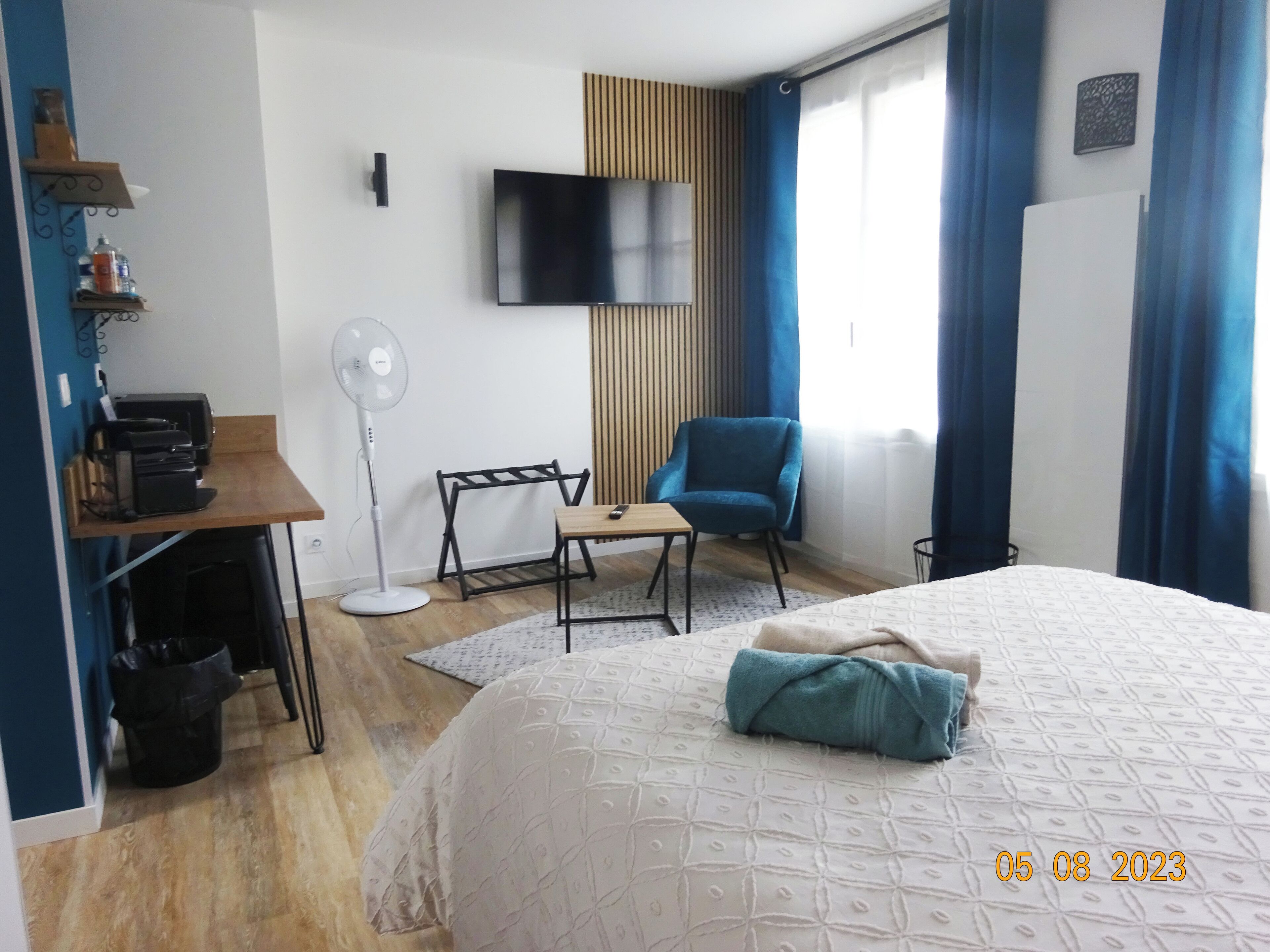 1 多间卧室、熨斗/熨衣板、WiFi、床单