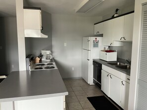 冷蔵庫、電子レンジ、食器洗い機