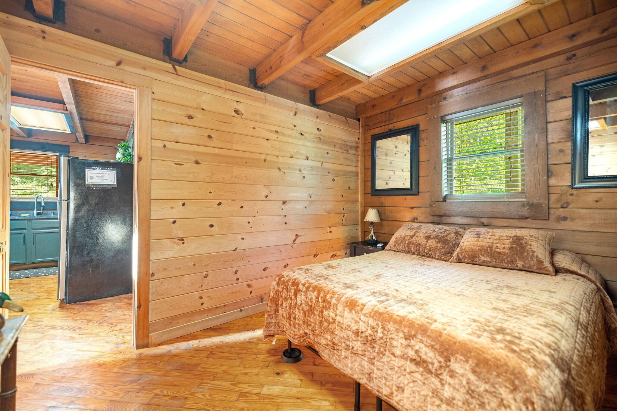 2 bedrooms, desk, free WiFi, bed sheets