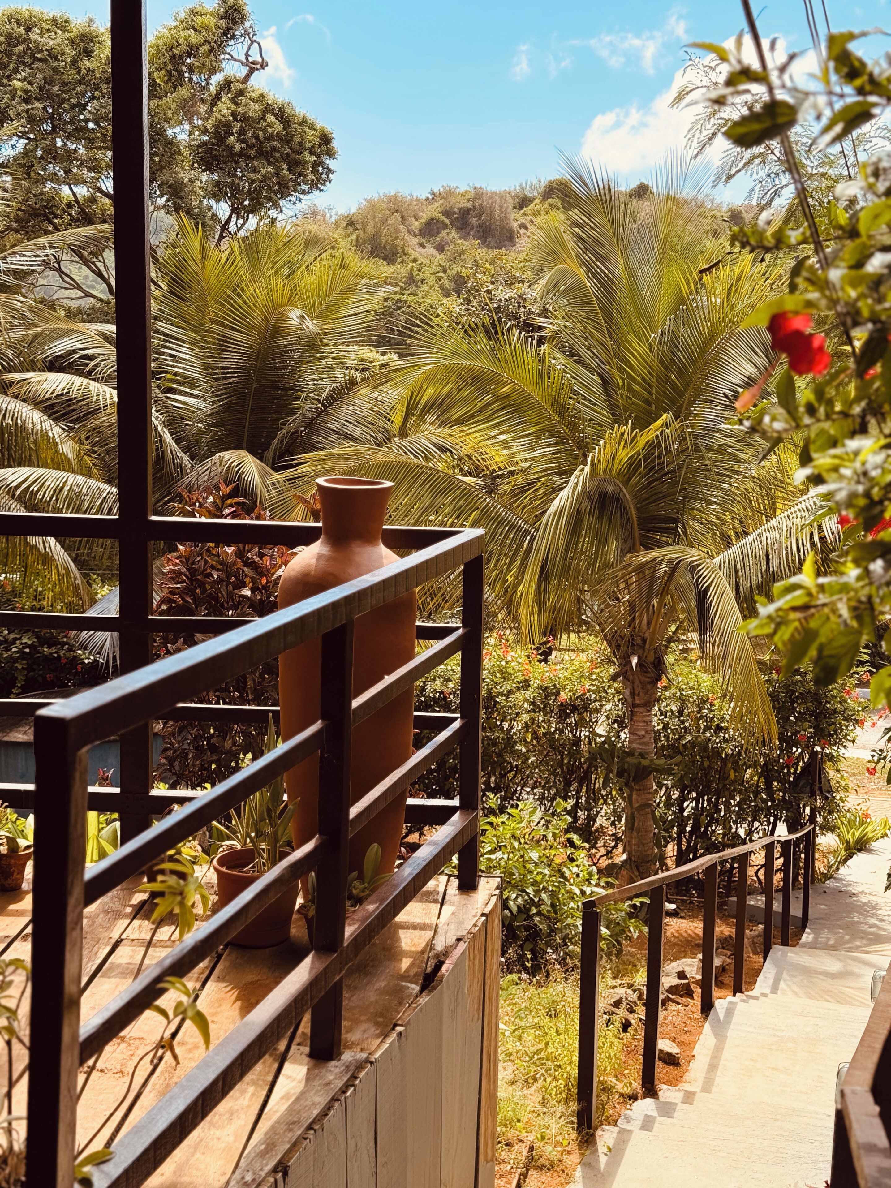 32-英寸纯平电视（配备有线频道）