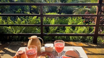 Desayuno típico de la región gratuito y diario