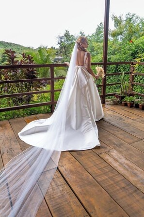 TV de tela plana 32 polegadas com canais a cabo