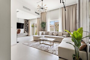 Smart TV, video games