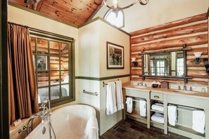 Shower, jetted tub, hair dryer, towels