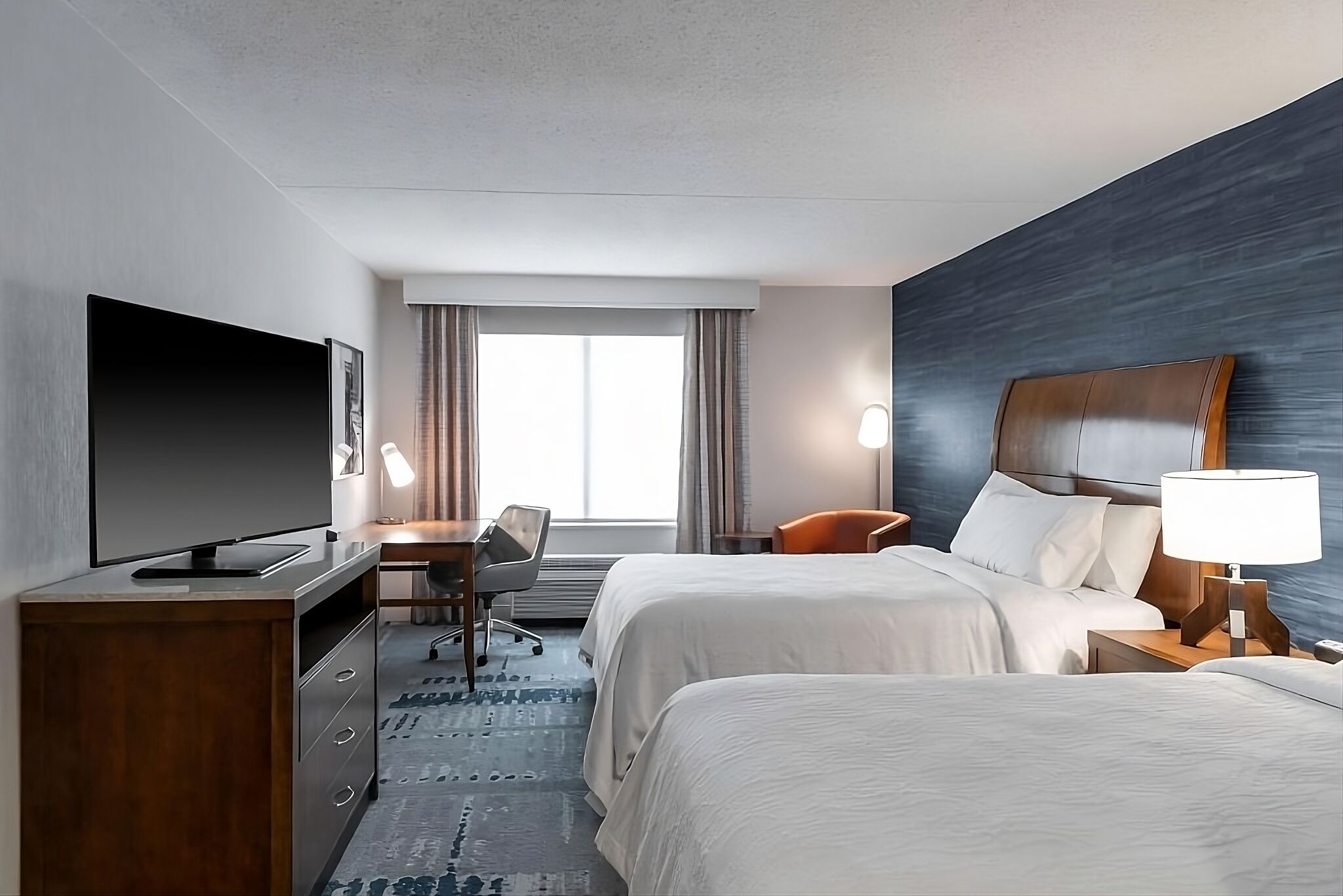 Great Vacation Awaits!! 3 Relaxing Units, Free Parking, Pets Allowed!