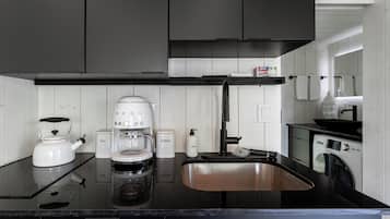 Fridge, oven, coffee/tea maker, toaster