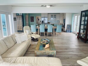 Smart TV - Easy location, Ocean view, Jeep Available, Solar, Battery Power, Strong Wifi (St Thomas)