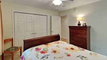 House (4 Bedrooms) | Property amenity