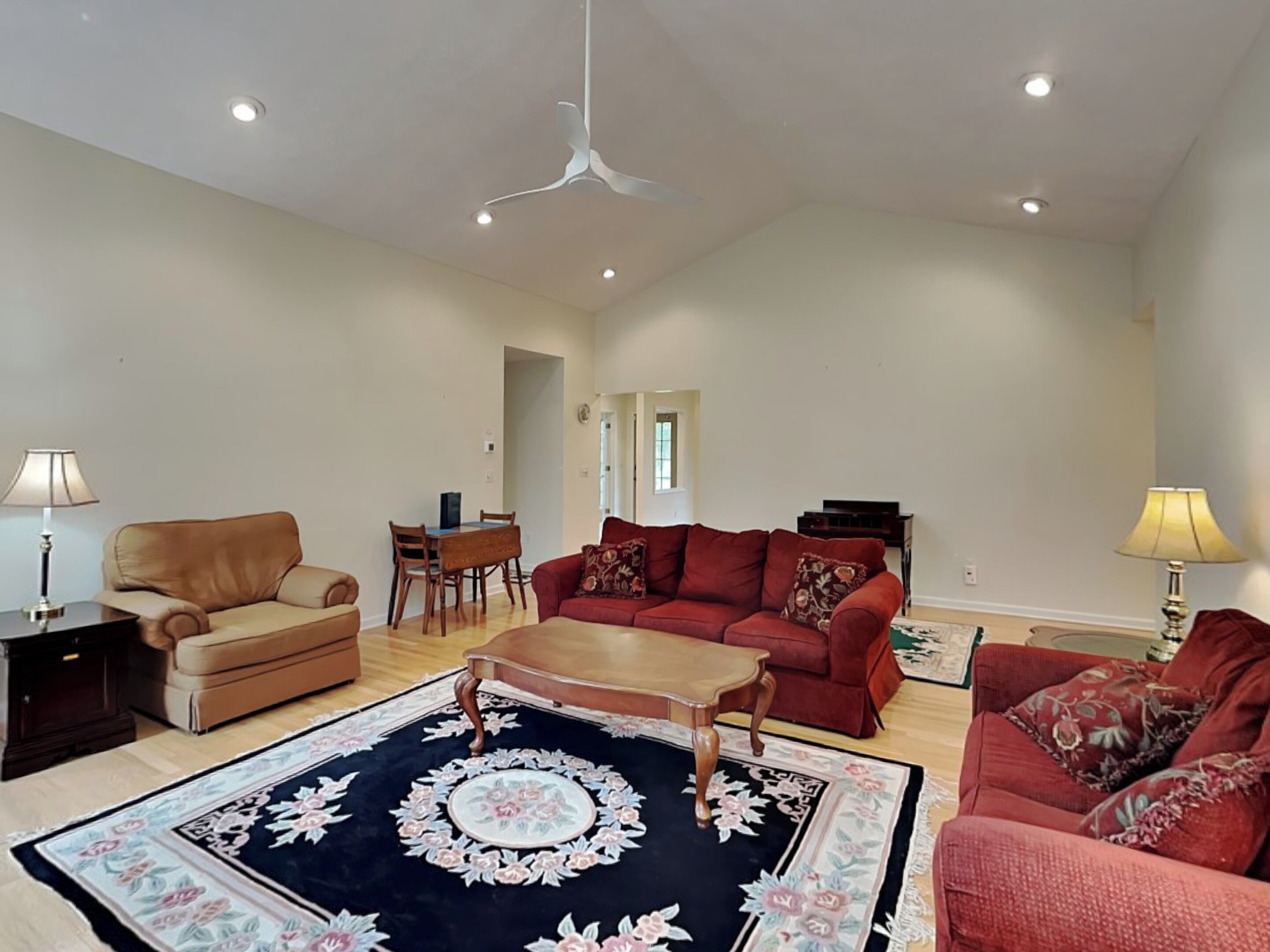House (4 Bedrooms) | Property amenity