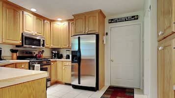 House (4 Bedrooms) | Property amenity