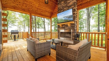 House (5 Bedrooms) | Property amenity