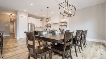 House (6 Bedrooms) | Property amenity