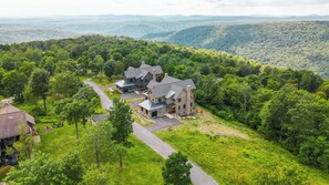 House (6 Bedrooms) | Property amenity