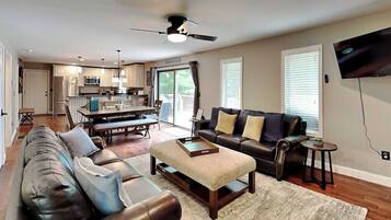 House (4 Bedrooms) | Property amenity