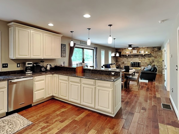 House (4 Bedrooms) | Property amenity - Yes Deer by Taylor Made Deep Creek (Oakland)